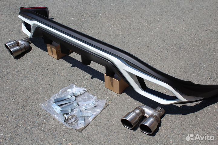 Lexus RX 2015+ Диффузор заднего бампера TRD L1OW8