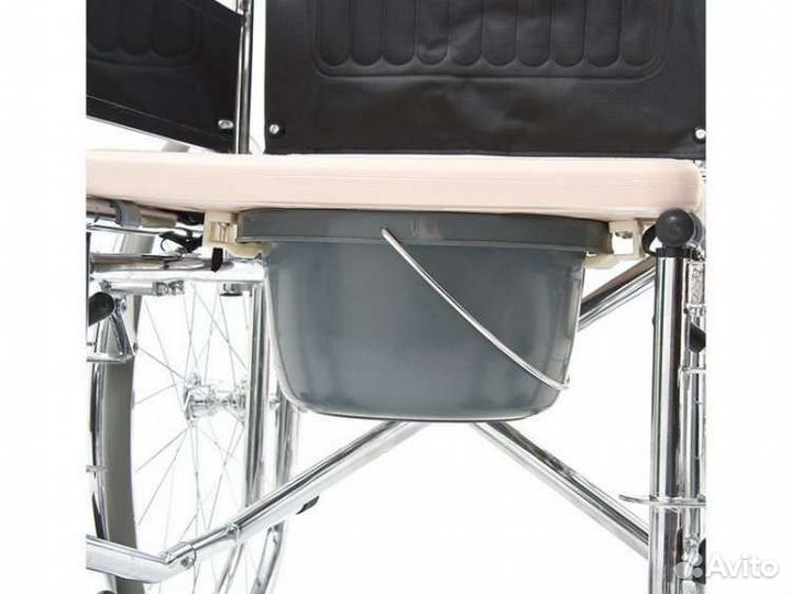Кресло-коляска для инвалидов с санитарным fs619gc