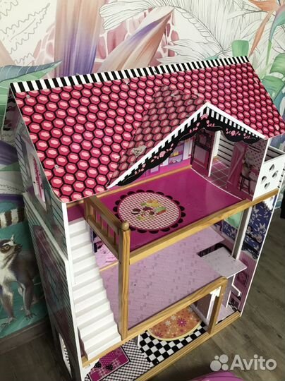 Домик кукольный