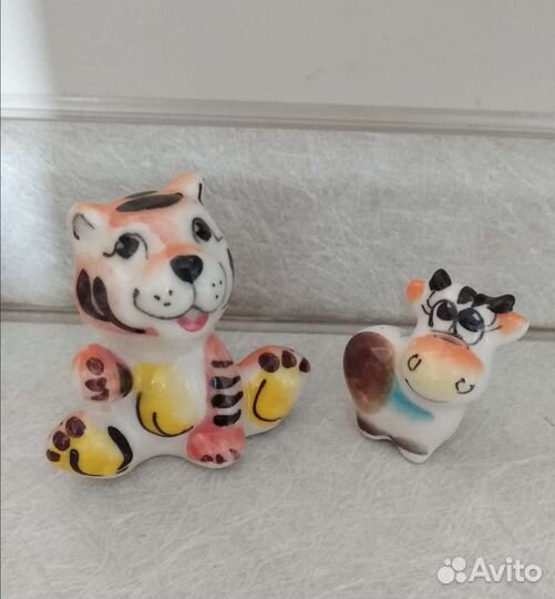 Фигурки фарфоровые