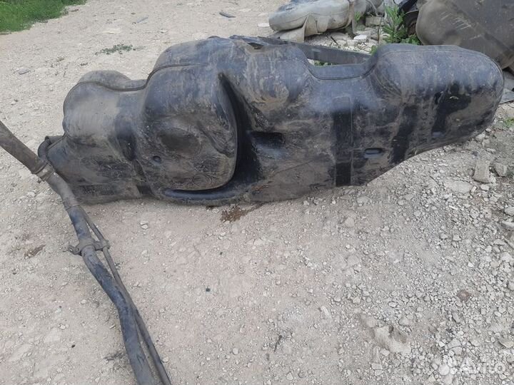 Бак топливный Toyota Land Cruiser