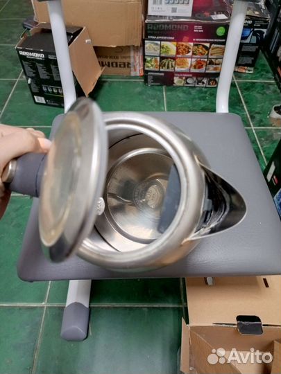 Чайник Redmond RK M172