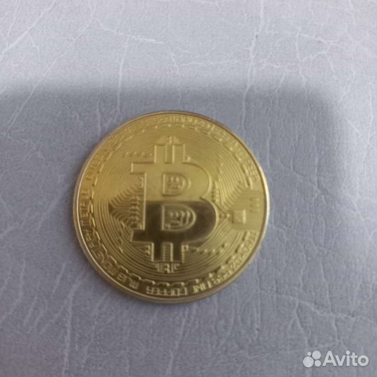 Сувенирные монеты биткоин