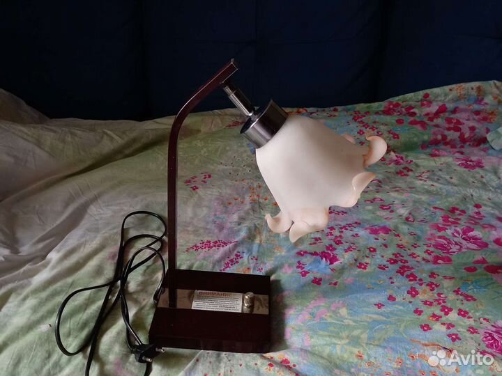 Лампа настольная металл современная