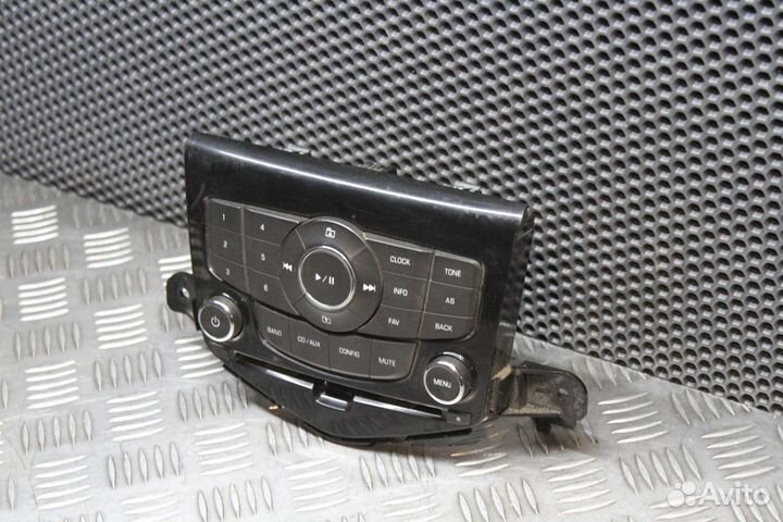 Магнитола Chevrolet Cruze J300
