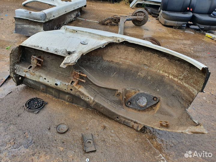 Крыло заднее правое Nissan Almera Classic B10
