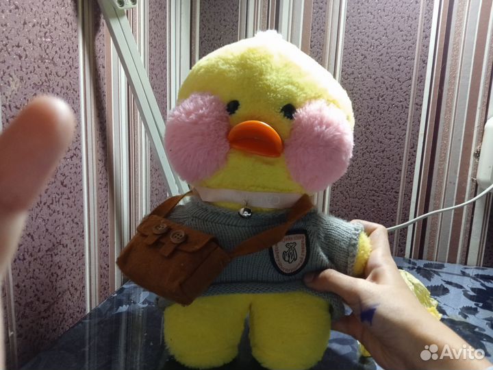 Большая мягкая игрушка утка