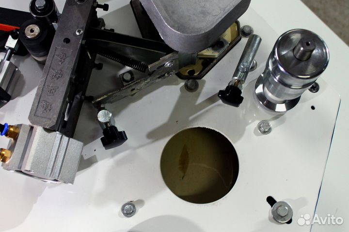 Кромкооблицовочный станок deltamachinery DM-115