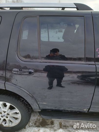 Дверь задняя правая форд эксплорер 4. 2008 год