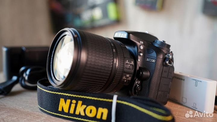 Продам Nikon D7200 + Nikkor 14-180mm