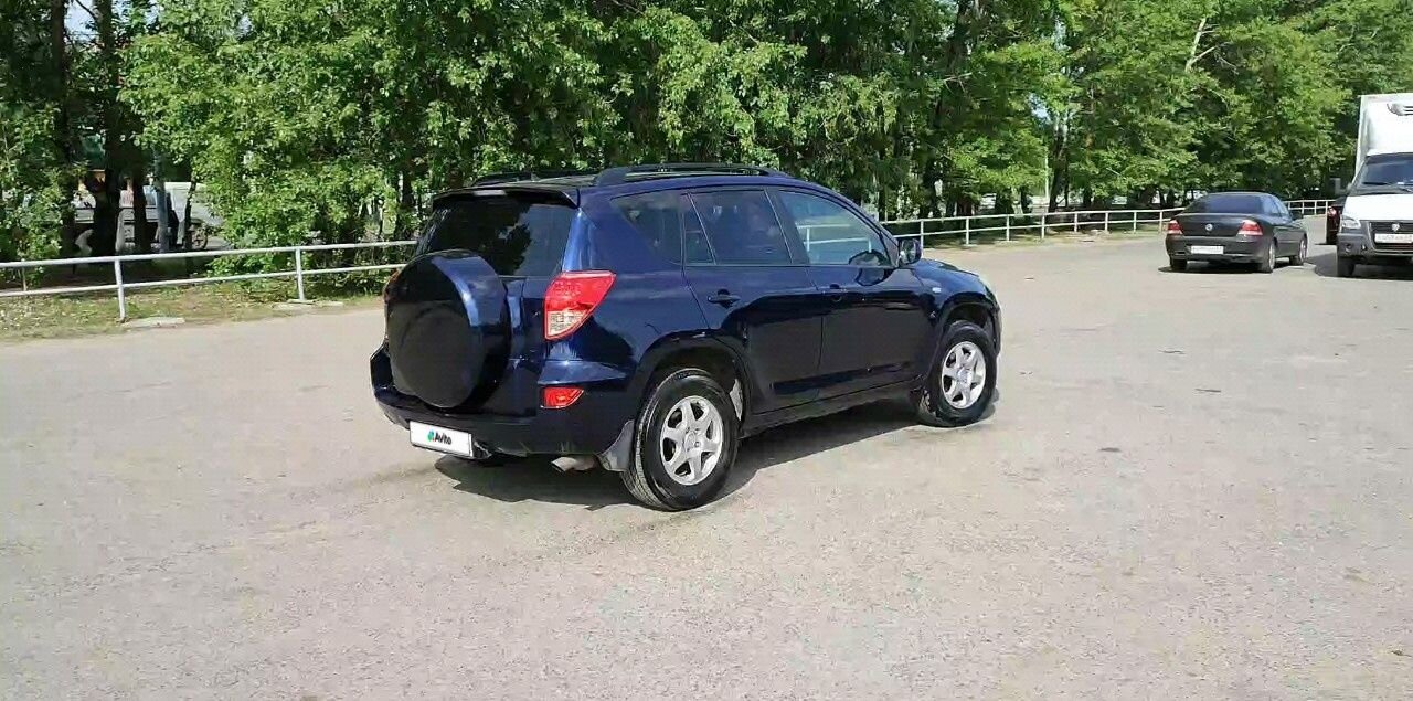 Toyota RAV4: фото владельца