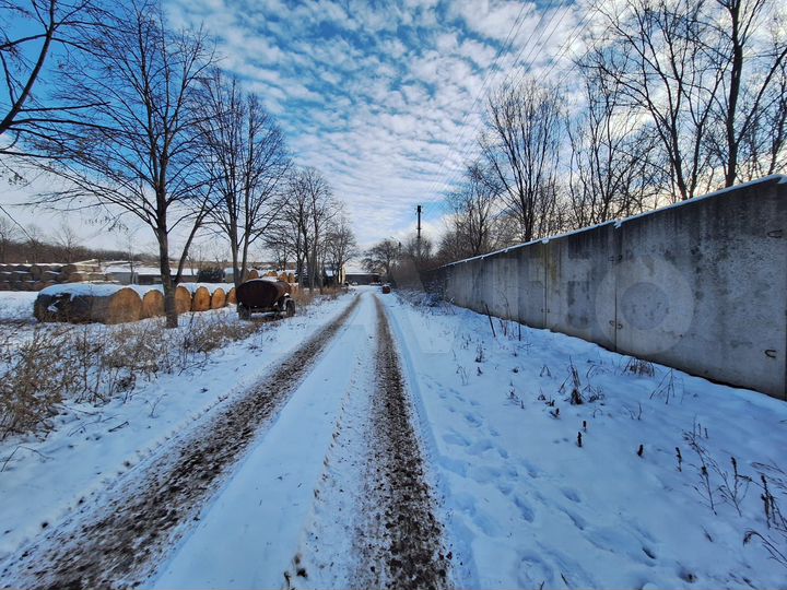 Производственное помещение 2700м² и зем.уч 1,2гек