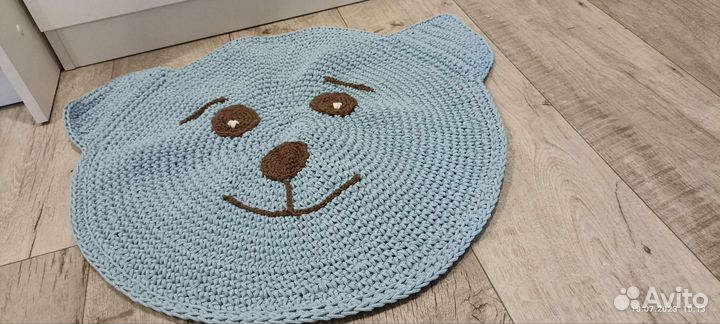 Круглый вязаный коврик