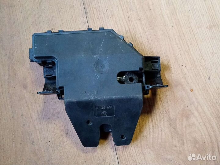 Замок багажника BMW 3 E46