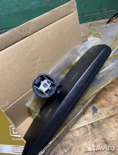 Заднее зеркало в шкоду октавию