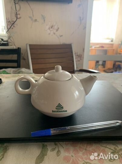 Чайник заварочный фарфоровый