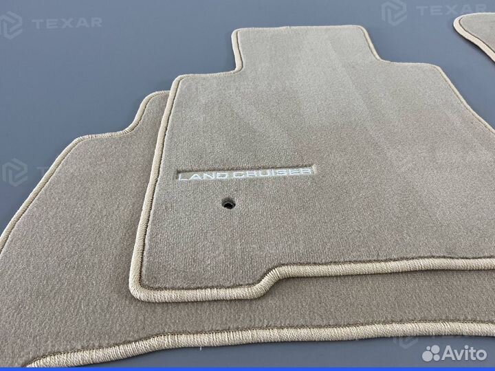 Коврики на Toyota Land Cruiser 200 Series