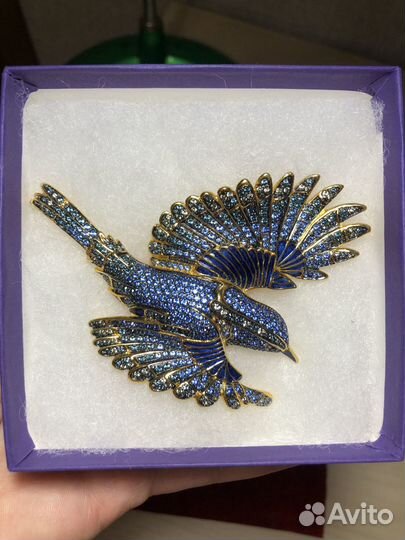 Брошь Joan River Kirks Folly Безель