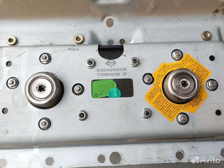 Подушка безопасности пассажира Рено лагуна 1