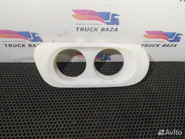 1683722 Рамка противотуманной фары R Daf XF105