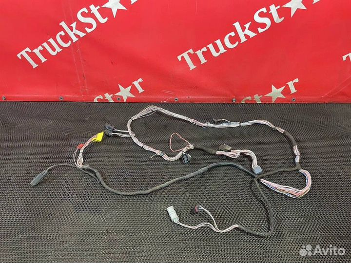 Проводка двери правой