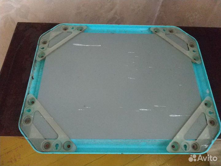 Зеркало с рамкой