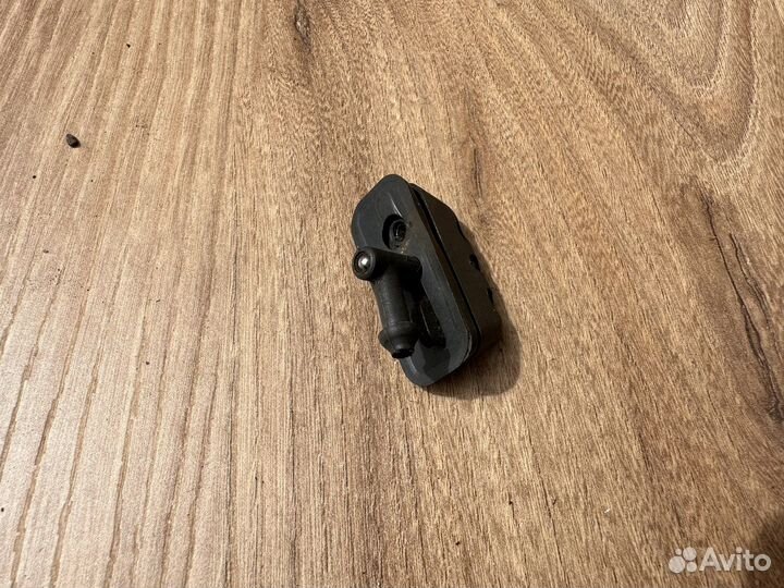 Форсунка омывателя заднего стекла w124 универсал