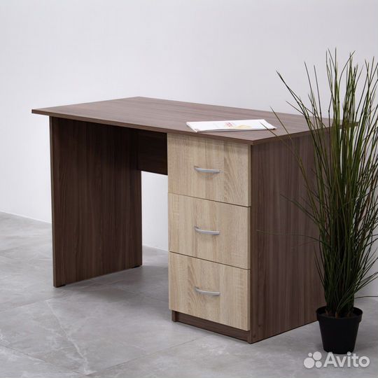 Стол письменный