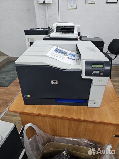 Принтер лазерный цветной A3 hp 5225