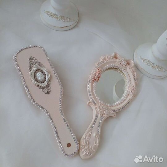 Набор зеркало и расчёска
