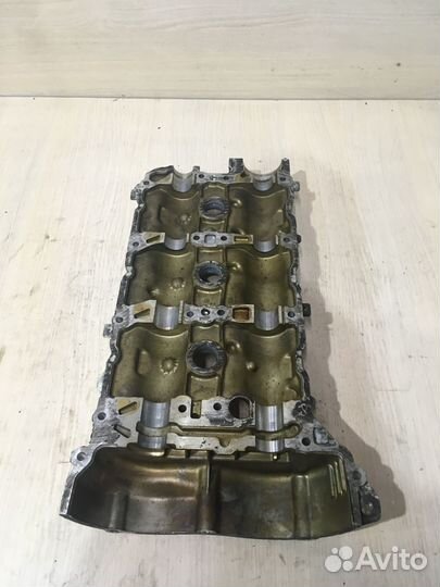 Клапанная крышка левая правая Mercedes W221 M272