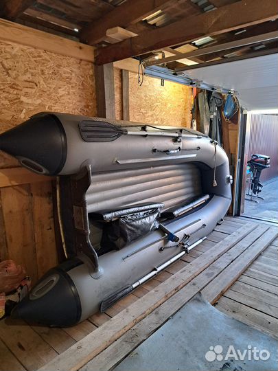 Лодка с мотором