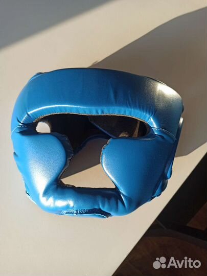 Защитный шлем и защита для мужчины