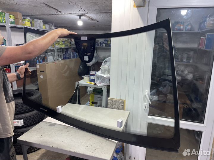 Стекло лобовое Tiguan 2007-2016 под камеру