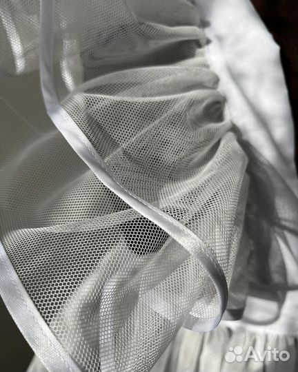 Белый школьный фартук