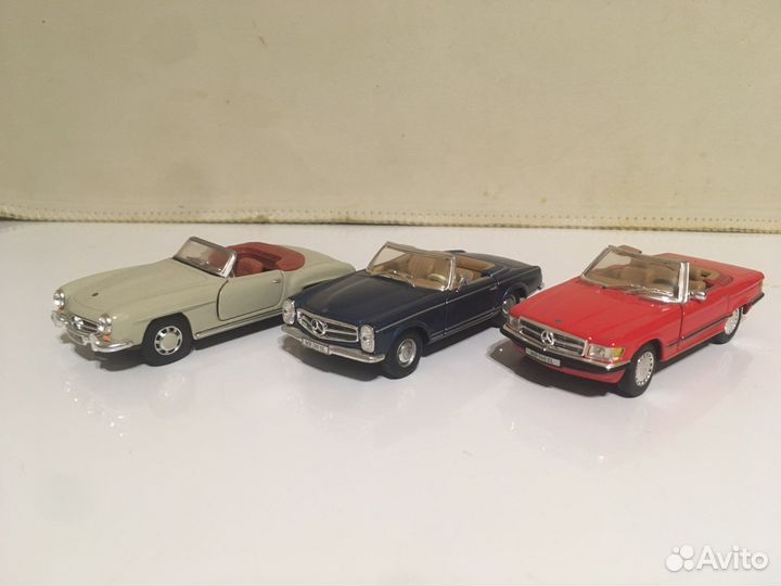 Лот Mercedes Benz SL Cararama 1/43