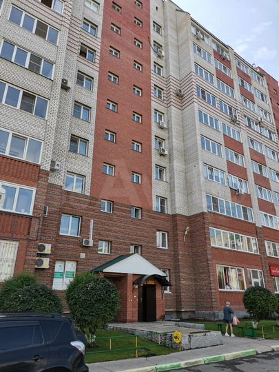 2-к. квартира, 67 м², 4/10 эт.