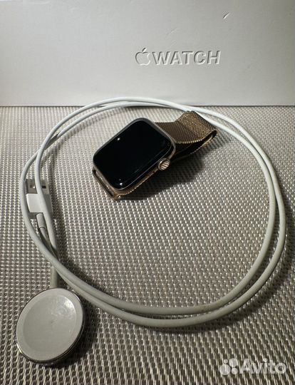Apple Watch 4 44mm stainless steel gold