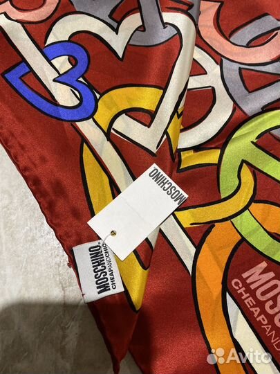 Шелковый платок moschino