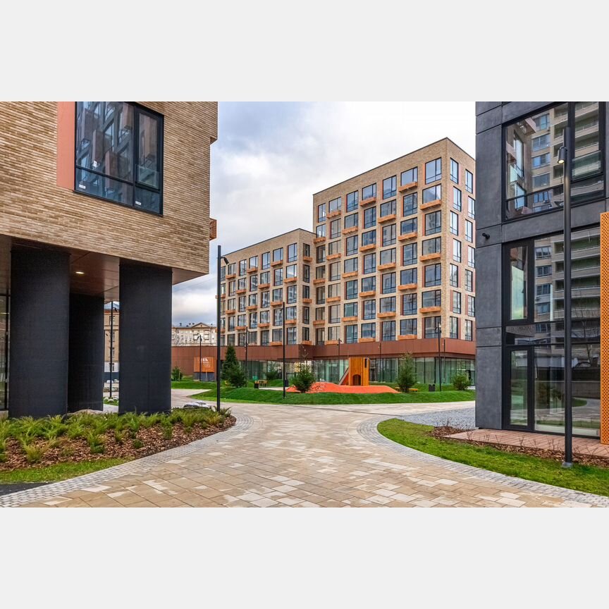 4-к. квартира, 132,7 м², 8/8 эт.