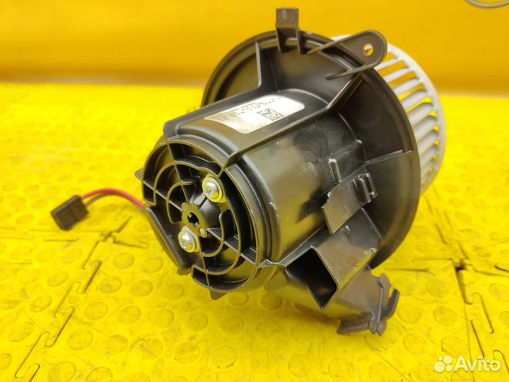 Моторчик отопителя Mercedes-Benz W212 OM651.924