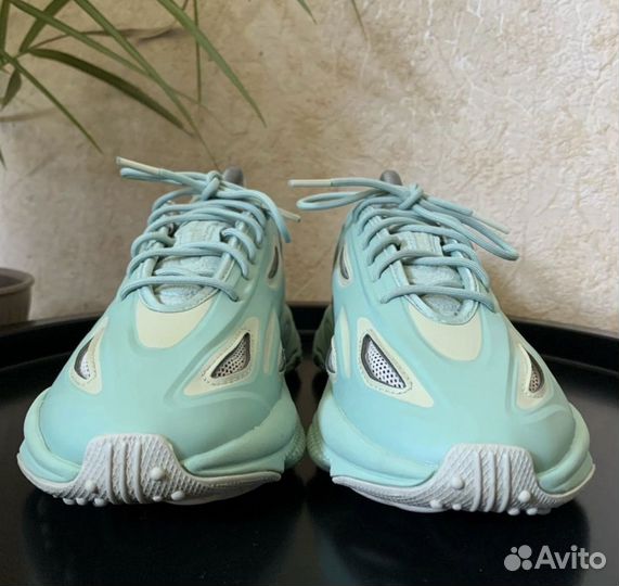 Оригинальные кроссовки Adidas Ozweego Celox 37,5