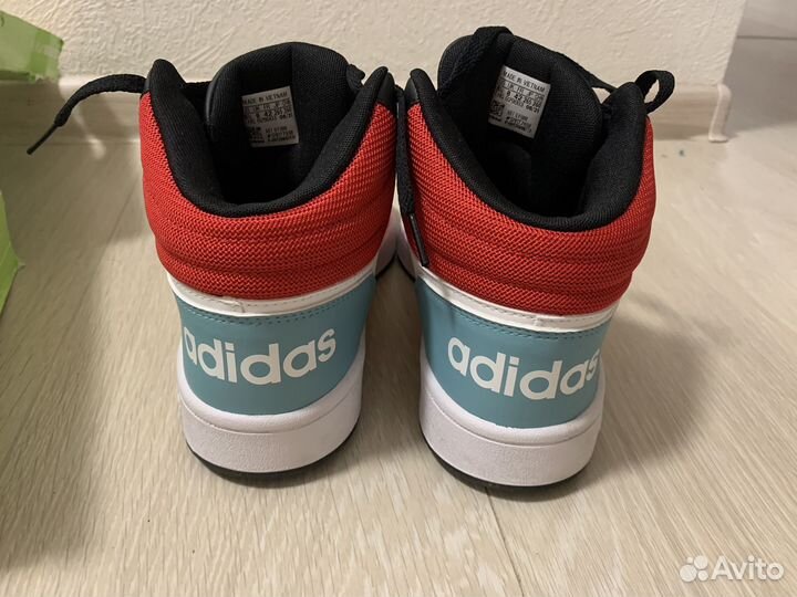 Высокие кроссовки Adidas