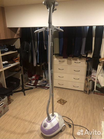 Парогенератор (отпариватель для одежды)