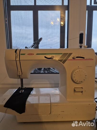 Швейная машина eva