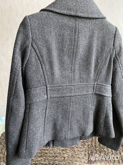 Zara укороченное пальто