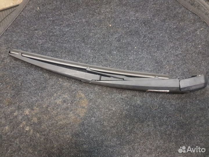 Дворник крышки багажника, toyota mark 2 blit