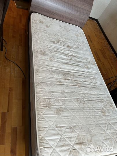 Кровать односпальная с матрасом бу 2 шт