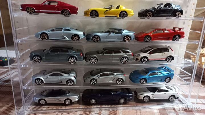 Модели автомобилей 1:43 Burag0