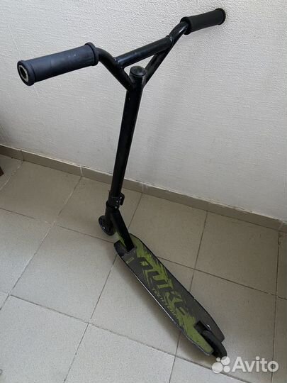 Трюковой самокат tech team duker 202